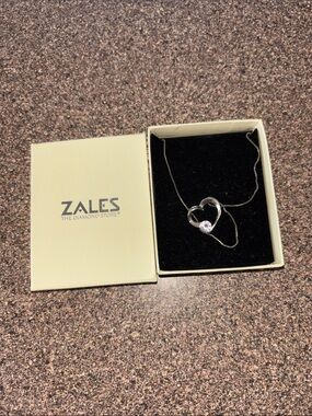 Zales Silver 925 Heart Pendant Necklace with Clear purple Stone Accent